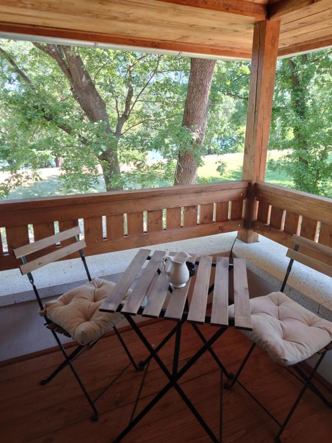 בית נופש Tiszara Nezo Hevereszo - Lounger Overlooking The Tisza River Tiszalok